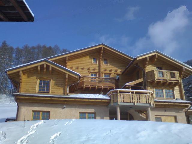 Location La Plagne : Le chalet , l'hiver façade sud