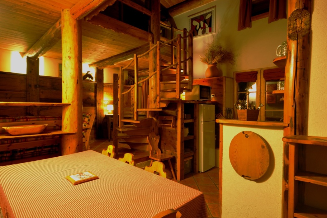 Location Aussois : Vue d'ensemble : cuisine américaine et salle à man