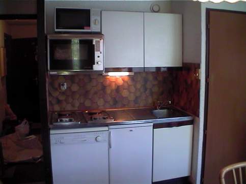Location Les 2 Alpes : cuisine am�nag�e compl�te