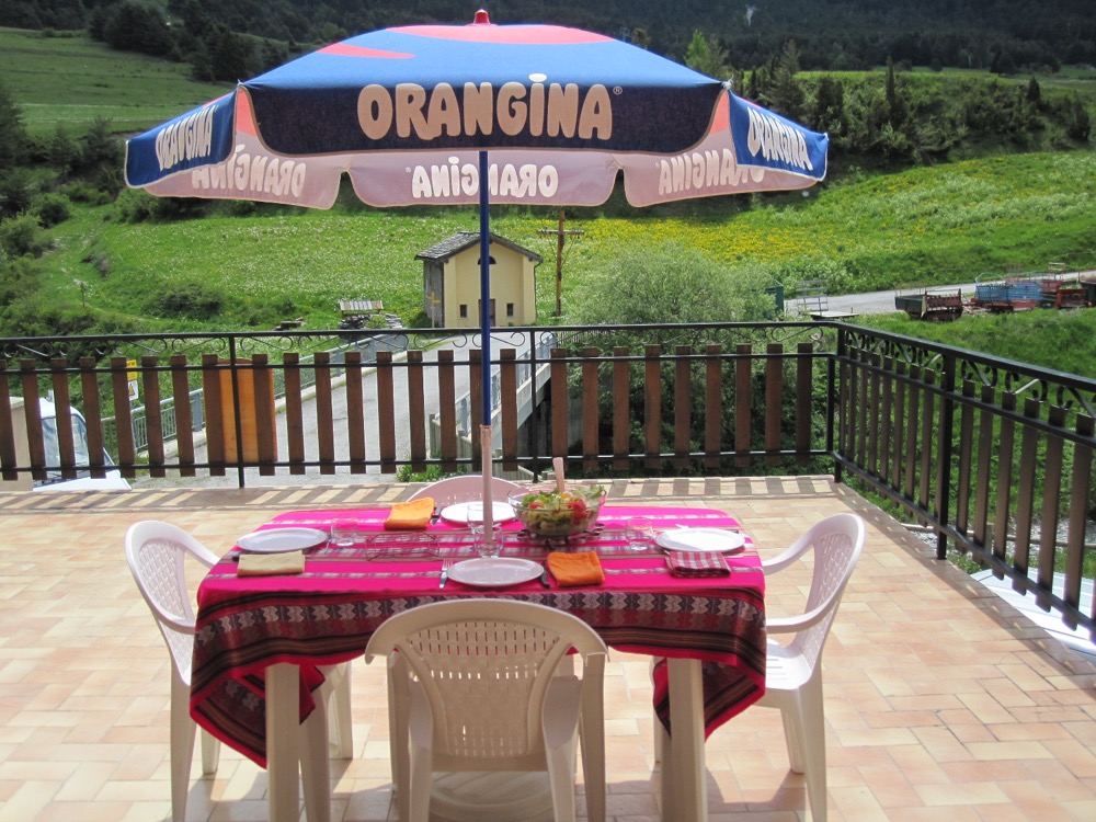 Location Val Cenis : Repas au soleil