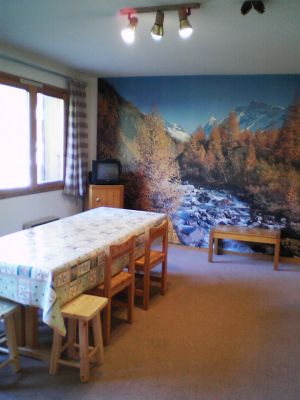 Location Meribel : Salle à manger, avant rénovation