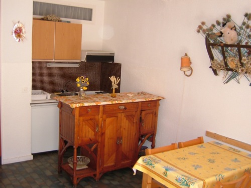 Location Sauze super sauze : coin repas + cuisine